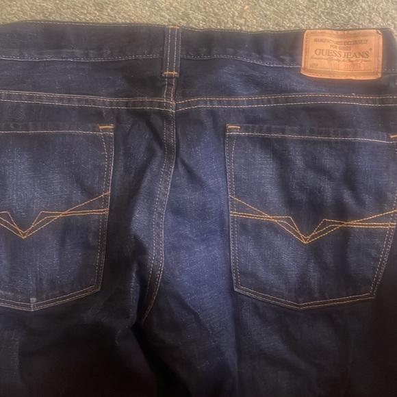 Guess Dark Blue Size 36 X 32 Straight Leg Jeans in Like New Condition - Picture 4 of 4